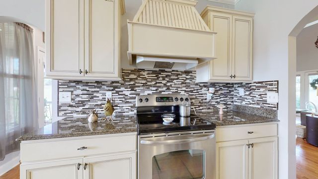 3128 31E Hwy, Bethpage, TN 37022