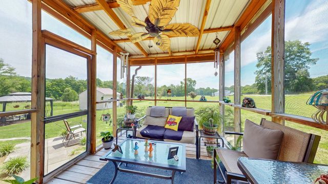 3128 31E Hwy, Bethpage, TN 37022