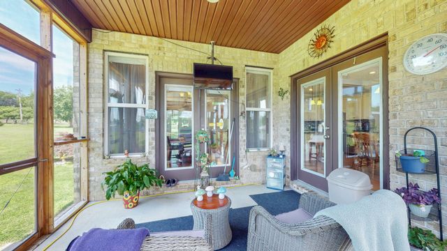 3128 31E Hwy, Bethpage, TN 37022