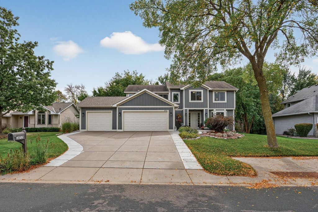 18715 85th Avenue N, Maple Grove, MN 55311