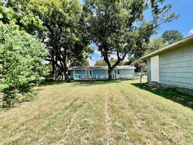 2300 Pecan Valley, Cleburne, TX 76031