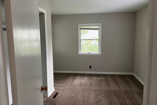 319 S Franklin Avenue, Ames, IA 50014
