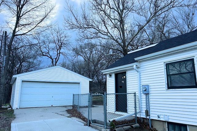 319 S Franklin Avenue, Ames, IA 50014