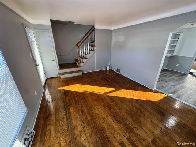 15616 E 7 Mile Road, Detroit, MI 48205