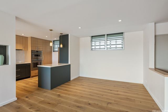 999 Wilder Avenue 1604, Honolulu, HI 96822