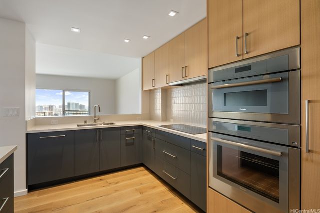 999 Wilder Avenue 1604, Honolulu, HI 96822