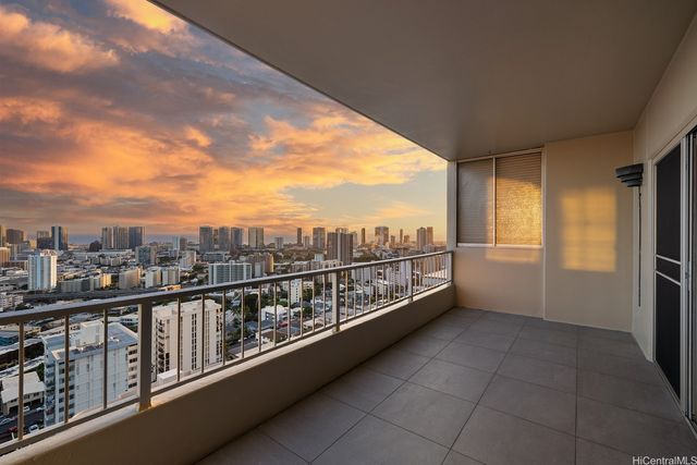 999 Wilder Avenue 1604, Honolulu, HI 96822
