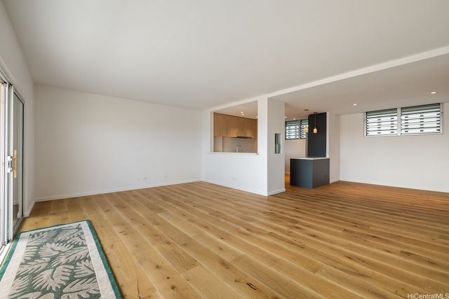 999 Wilder Avenue 1604, Honolulu, HI 96822