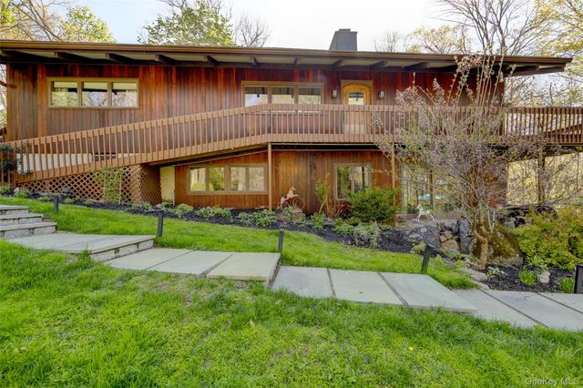 380 Long Ridge Road, Pound Ridge, NY 10576