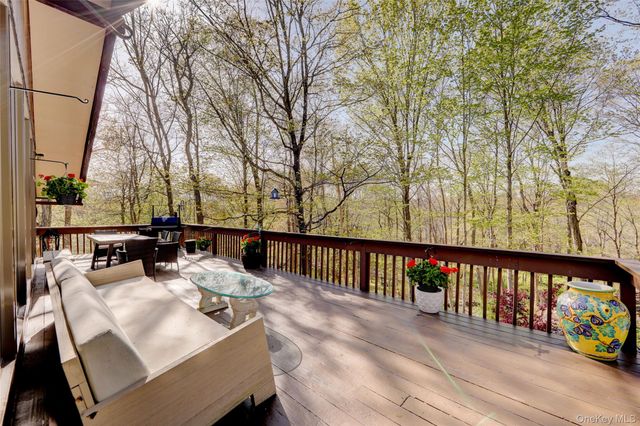 380 Long Ridge Road, Pound Ridge, NY 10576