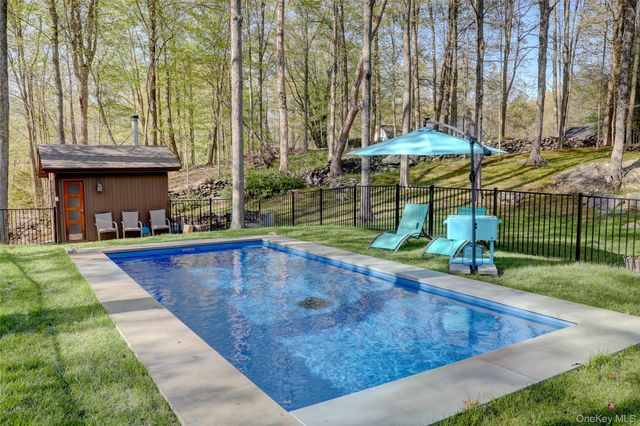 380 Long Ridge Road, Pound Ridge, NY 10576