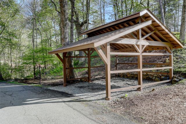 380 Long Ridge Road, Pound Ridge, NY 10576