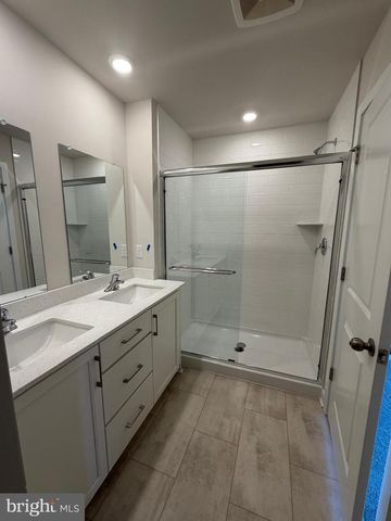 33 EAST FRONT STREET, Bridgeport, PA 19405