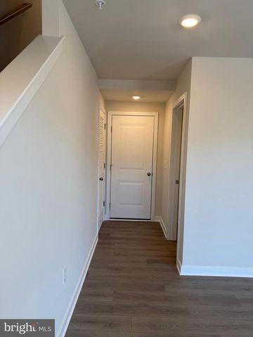 33 EAST FRONT STREET, Bridgeport, PA 19405