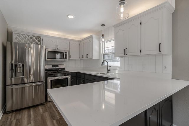 1458 Lookout Drive, North Mankato, MN 56003
