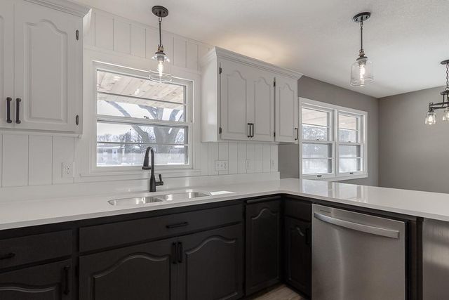 1458 Lookout Drive, North Mankato, MN 56003