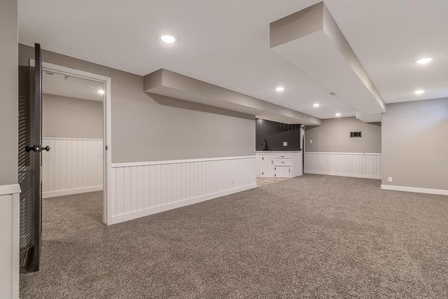 1458 Lookout Drive, North Mankato, MN 56003