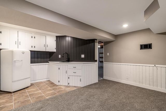 1458 Lookout Drive, North Mankato, MN 56003