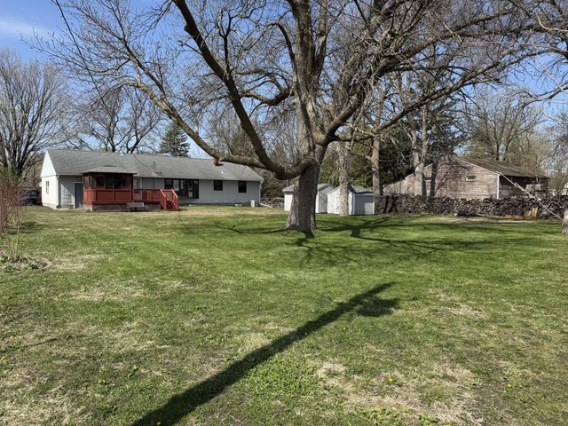 1458 Lookout Drive, North Mankato, MN 56003