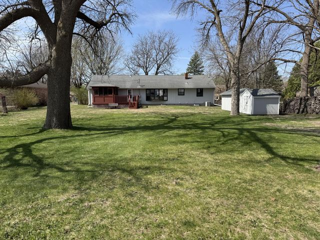 1458 Lookout Drive, North Mankato, MN 56003