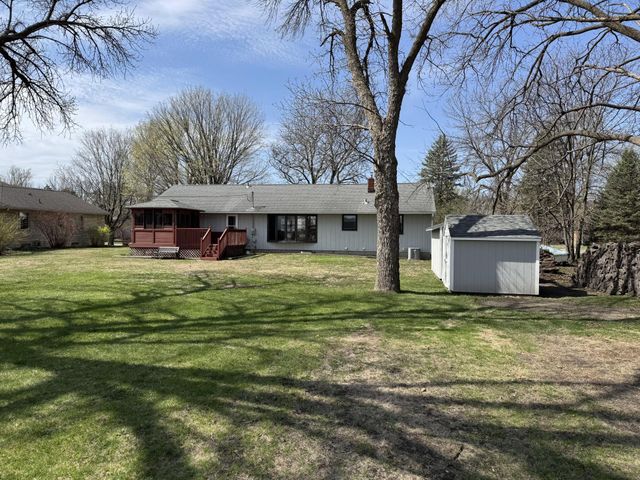 1458 Lookout Drive, North Mankato, MN 56003