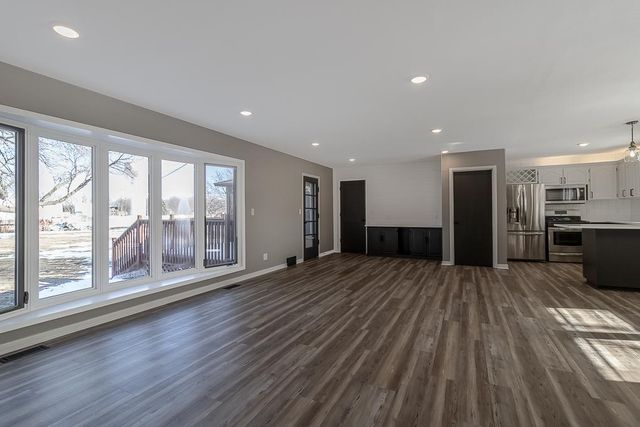 1458 Lookout Drive, North Mankato, MN 56003