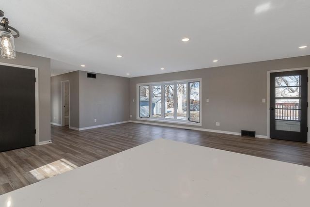 1458 Lookout Drive, North Mankato, MN 56003