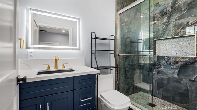 727 B E Myrtle Avenue, Glendora, CA 91741