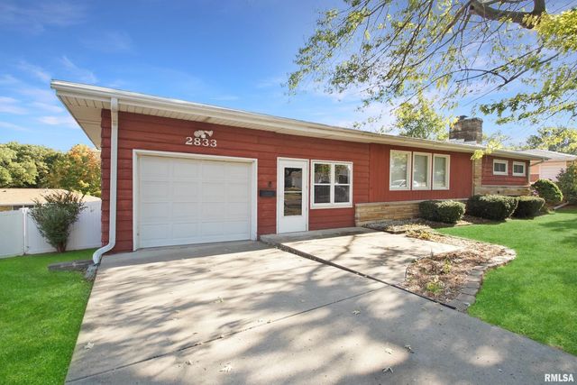 2833 SUSAN Curve, Peoria, IL 61615