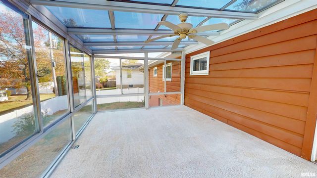 2833 SUSAN Curve, Peoria, IL 61615