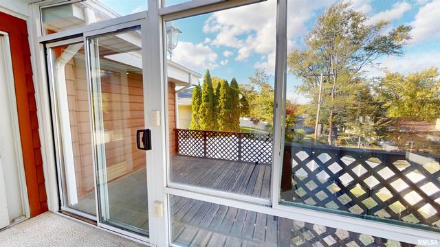 2833 SUSAN Curve, Peoria, IL 61615