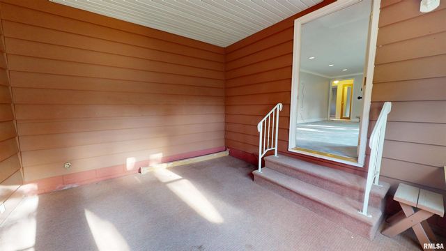 2833 SUSAN Curve, Peoria, IL 61615