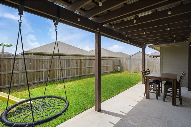 7526 Loyd Neal Dr, Corpus Christi, TX 78414