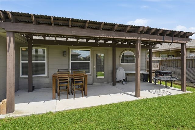 7526 Loyd Neal Dr, Corpus Christi, TX 78414