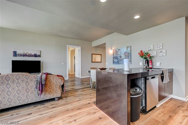 4575 Dean Martin Drive 506, Las Vegas, NV 89103