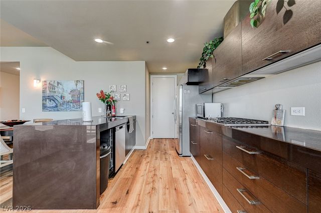 4575 Dean Martin Drive 506, Las Vegas, NV 89103