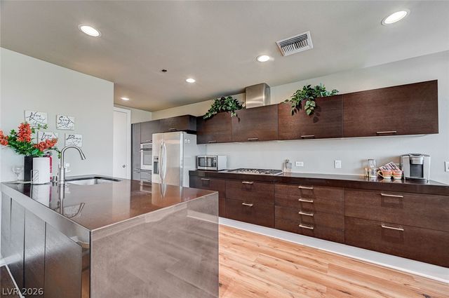 4575 Dean Martin Drive 506, Las Vegas, NV 89103