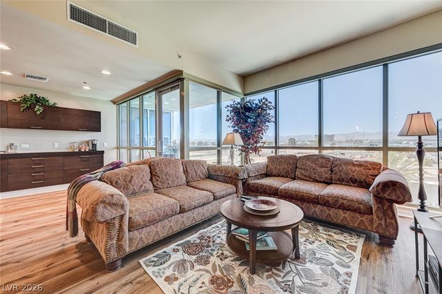 4575 Dean Martin Drive 506, Las Vegas, NV 89103