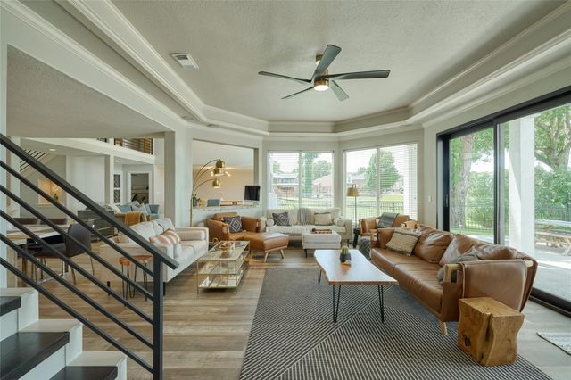 11706 Edgewater Court, Montgomery, TX 77356