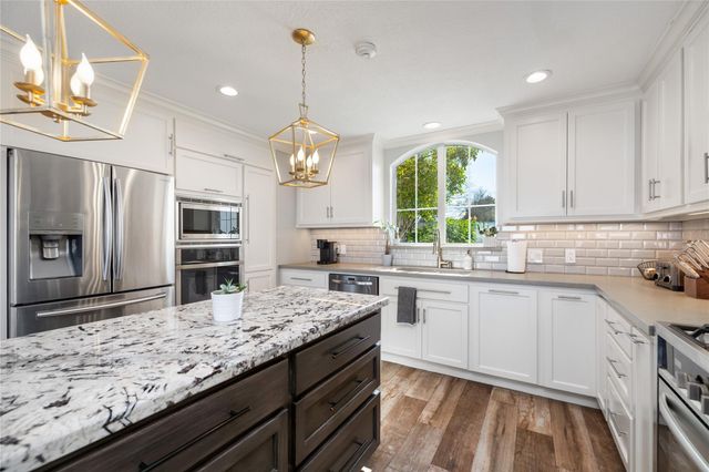 11706 Edgewater Court, Montgomery, TX 77356