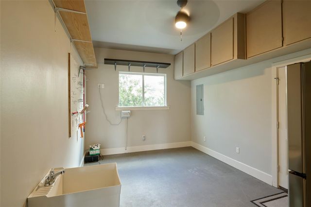 11706 Edgewater Court, Montgomery, TX 77356