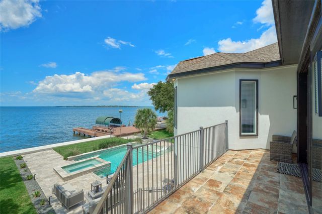 11706 Edgewater Court, Montgomery, TX 77356