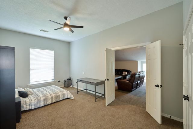 11706 Edgewater Court, Montgomery, TX 77356