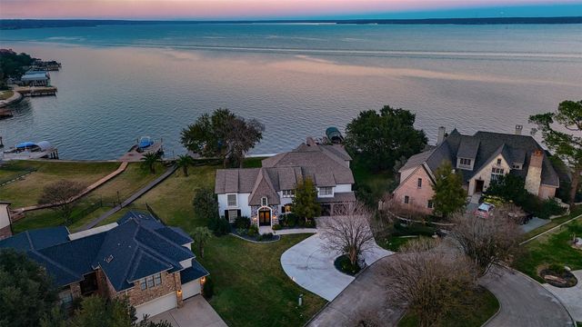 11706 Edgewater Court, Montgomery, TX 77356