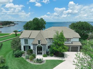 11706 Edgewater Court, Montgomery, TX 77356