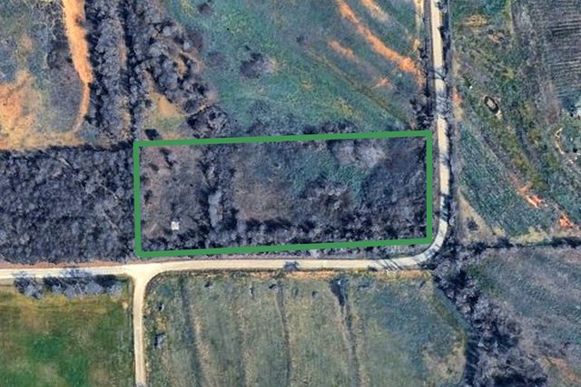 890 Clover Drive, Poolville, TX 76487