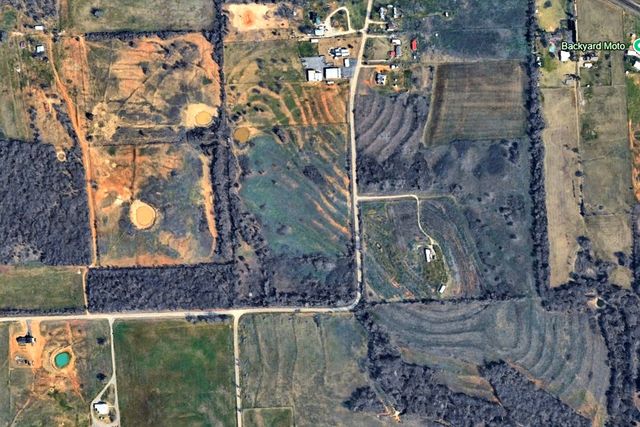 890 Clover Drive, Poolville, TX 76487