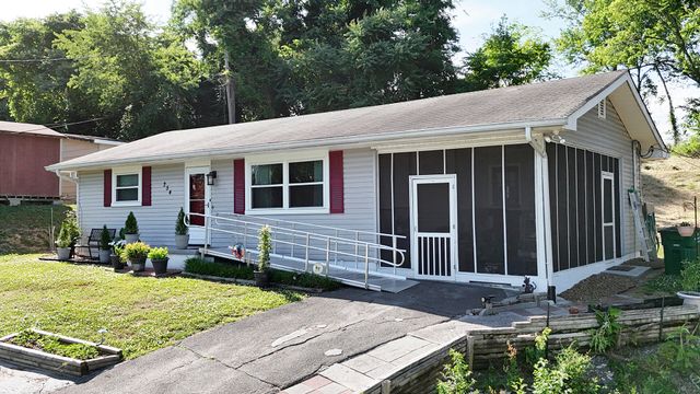 254 Midway Avenue, Rossville, GA 30741