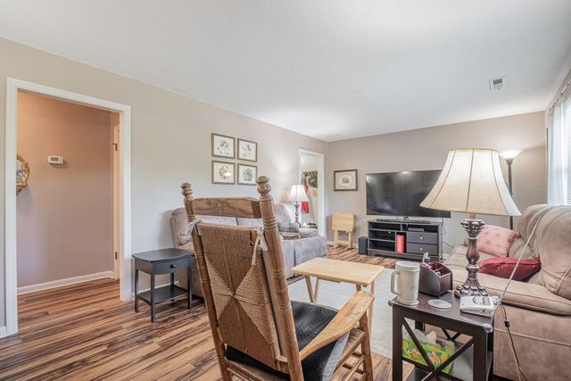 254 Midway Avenue, Rossville, GA 30741