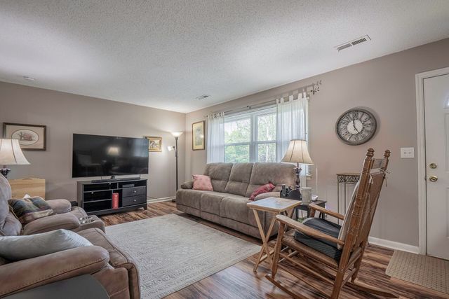 254 Midway Avenue, Rossville, GA 30741